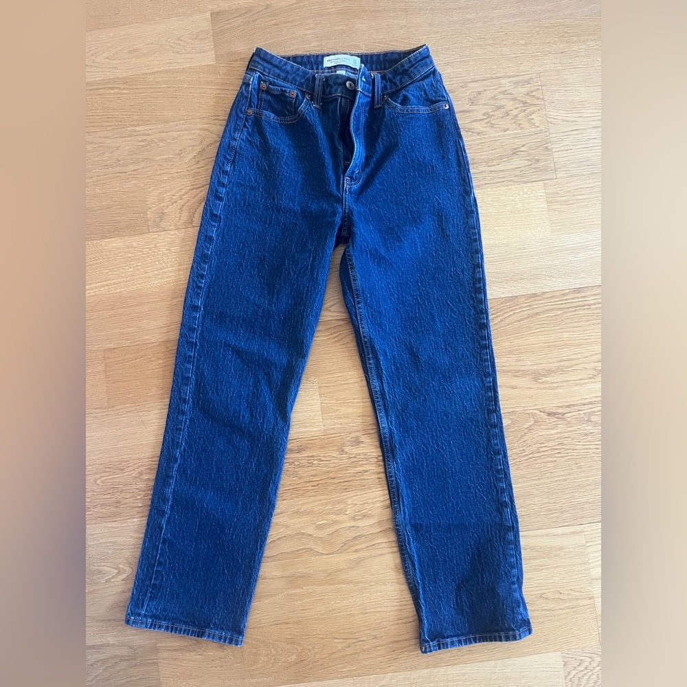 Abercrombie & Fitch Vintage Straight High-Rise Jeans - Indigo Blue